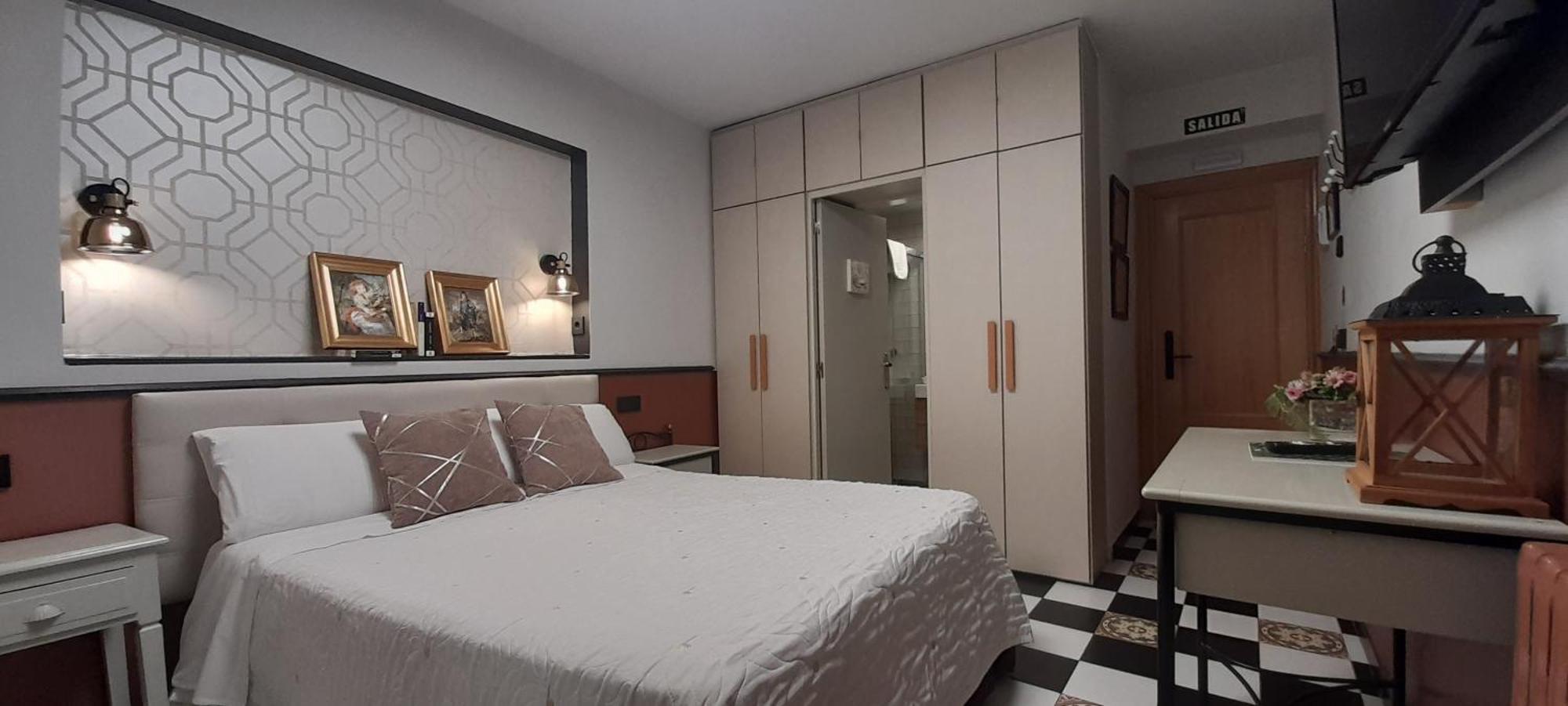 Hostal El Lechuguero Cascante Buitenkant foto