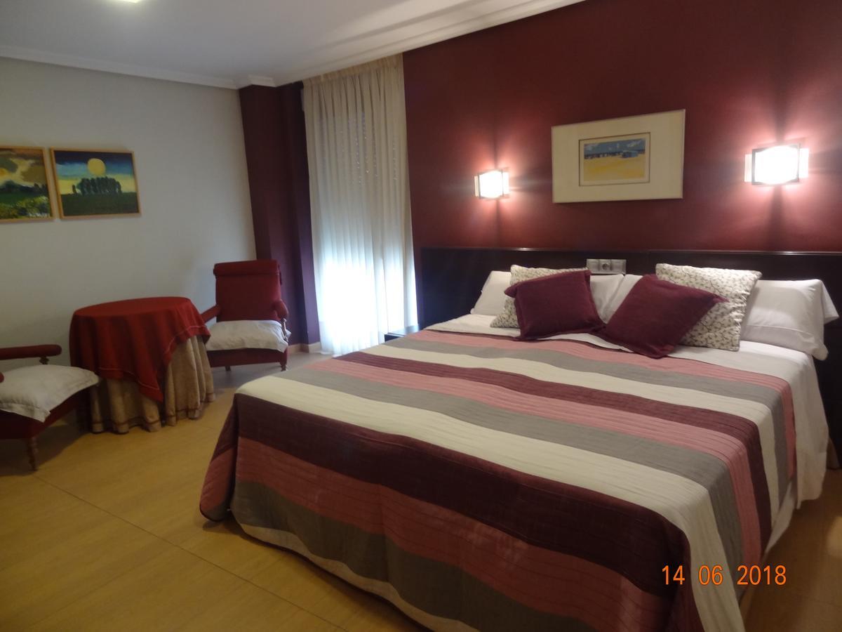 Hostal El Lechuguero Cascante Buitenkant foto