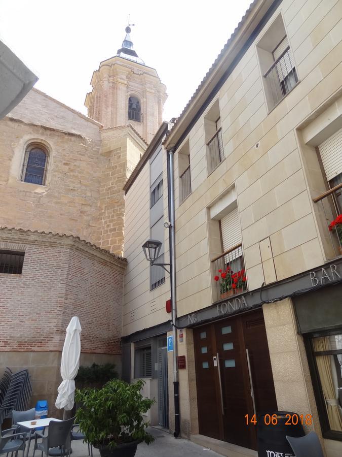 Hostal El Lechuguero Cascante Buitenkant foto
